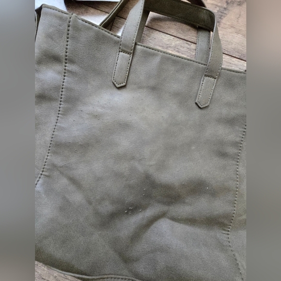 Universal Thread Goods Co Non Leather Olive Green Tote Bag with Adjustable Strap - Picture 5 of 11